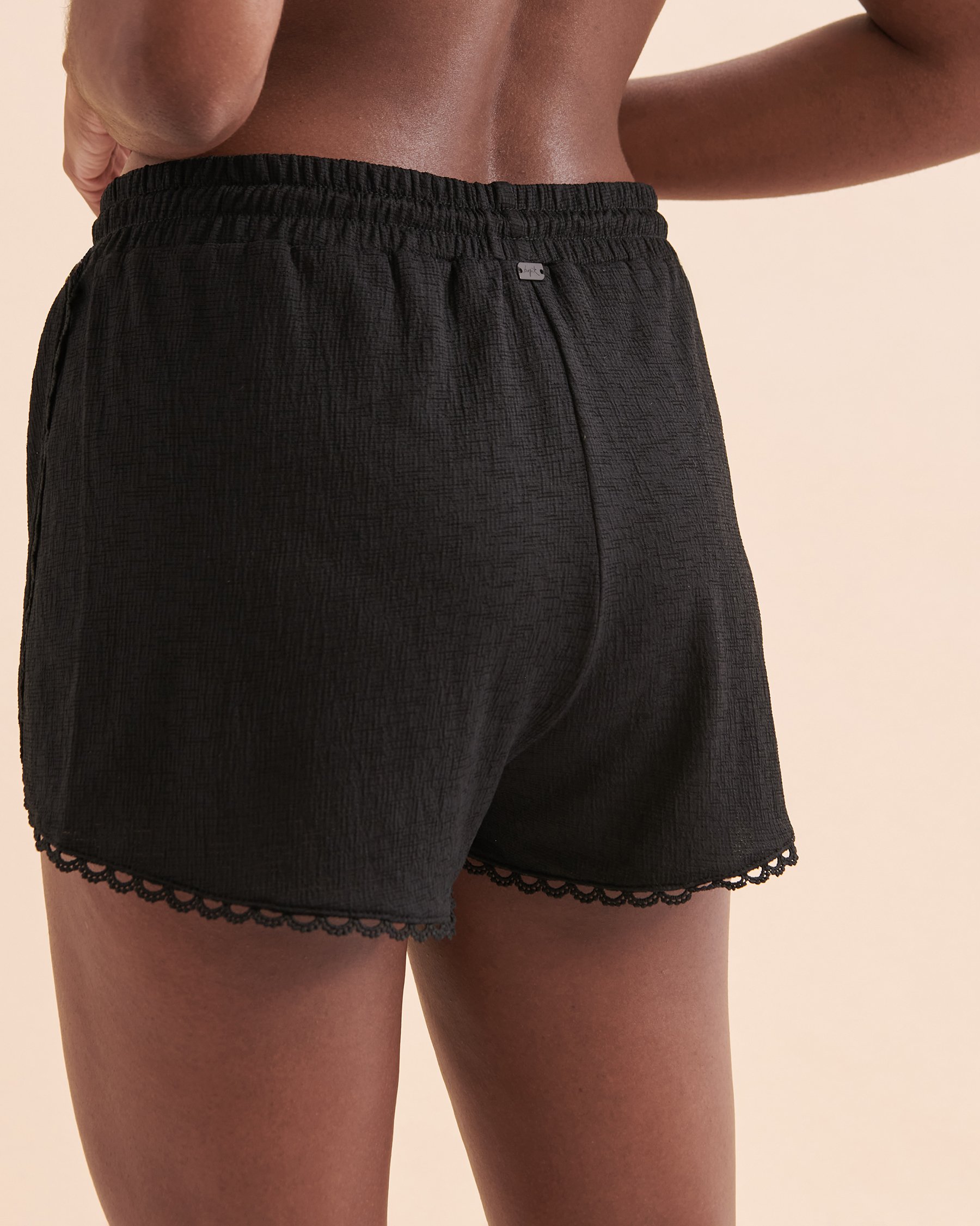 TROPIK Flowy Shorts Black 02200048 - View6
