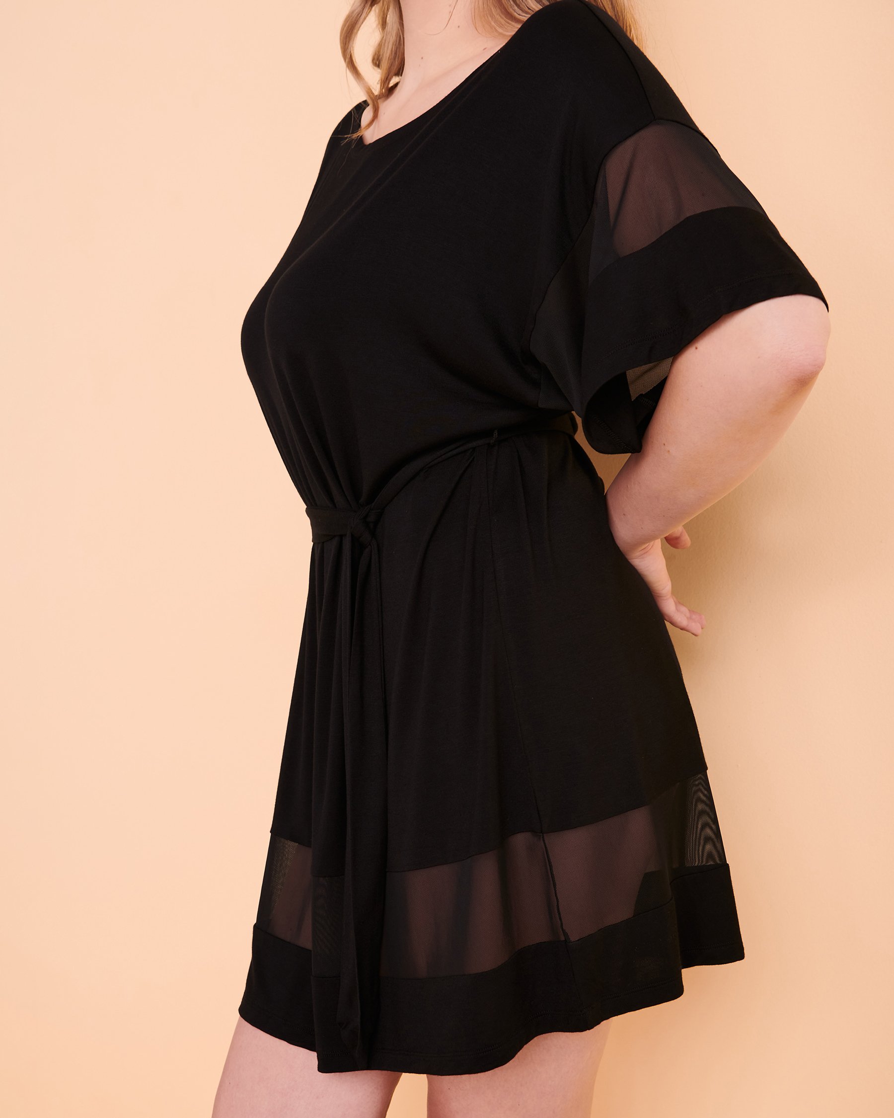 TURQUOISE COUTURE Robe courte insertion de résille Noir 02300084 - Voir5