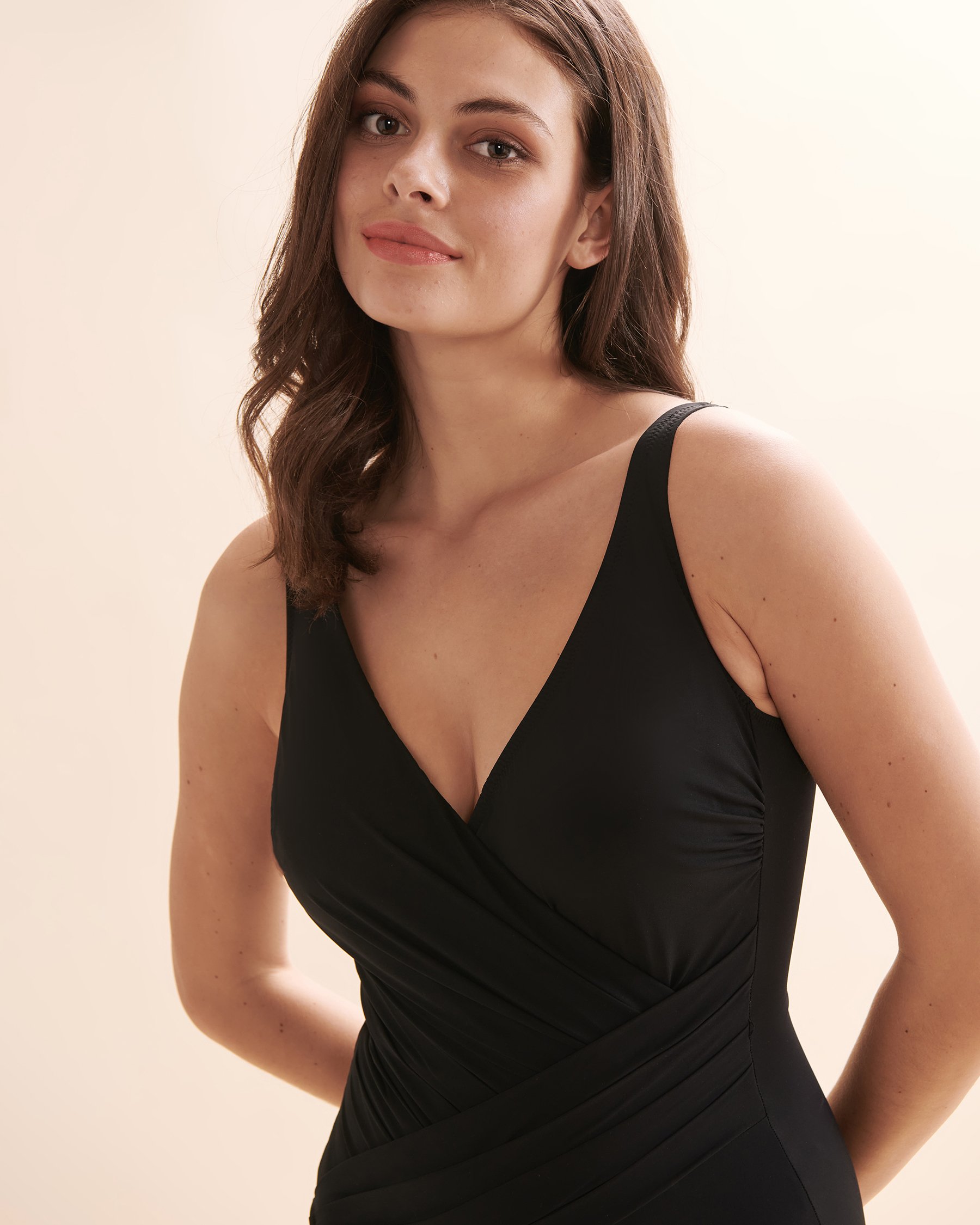 GOTTEX Maillot une-pièce encolure en V Lattice Noir LL178 - Voir3