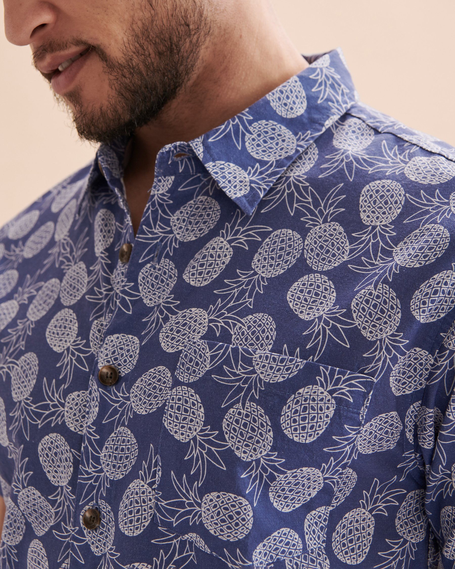 ISLANDHAZE Pineapple Short Sleeve Button-down Shirt Pineapple print MS322803 - View2