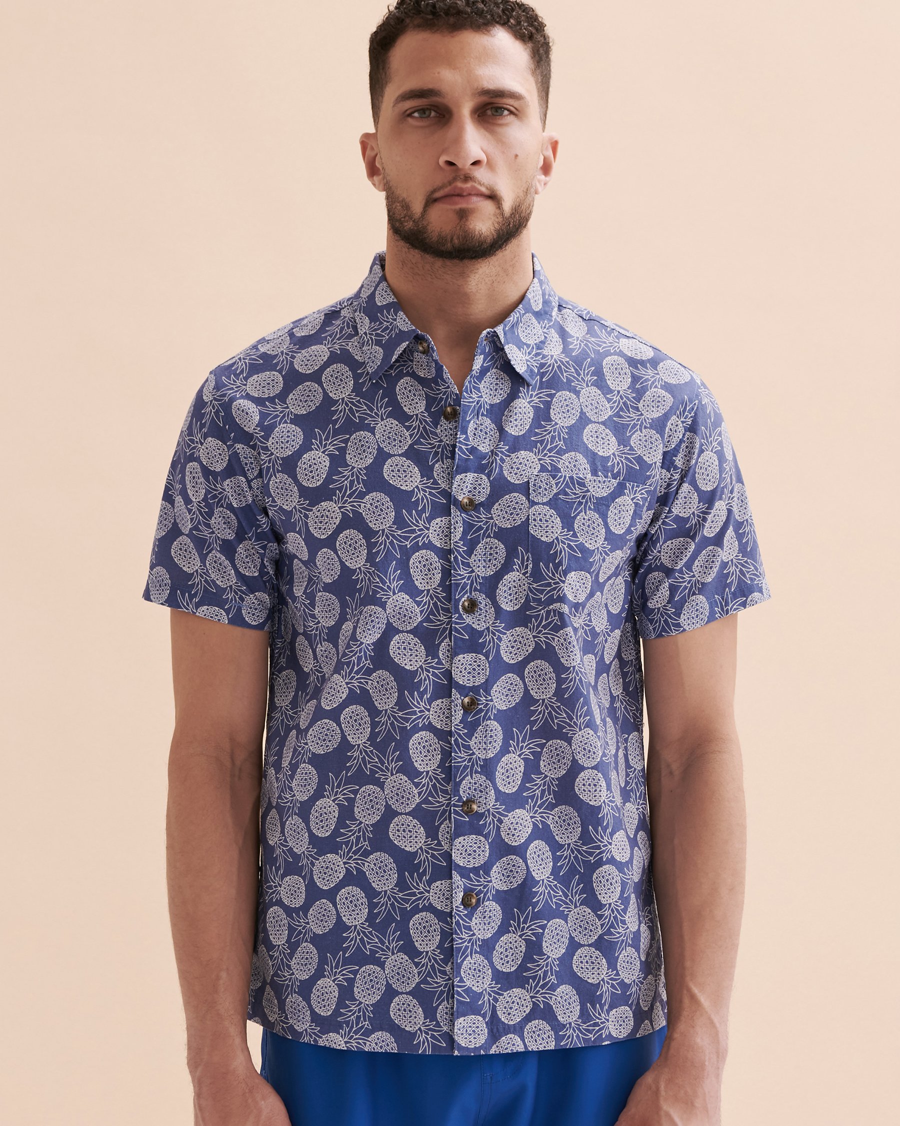 ISLANDHAZE Pineapple Short Sleeve Button-down Shirt Pineapple print MS322803 - View4