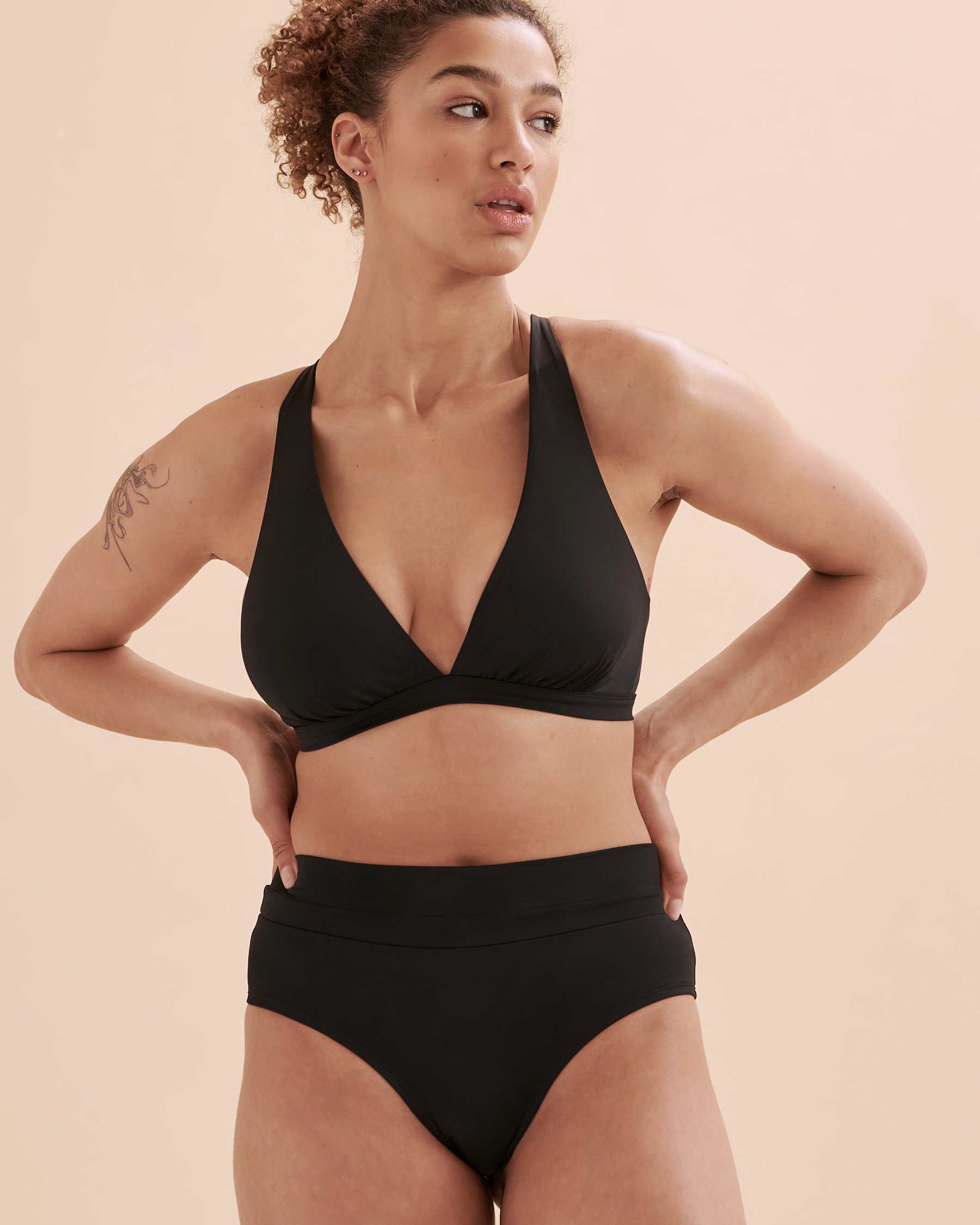 SEATONIC Vita Contrast Triangle Bikini Top Black 01100192 - View1