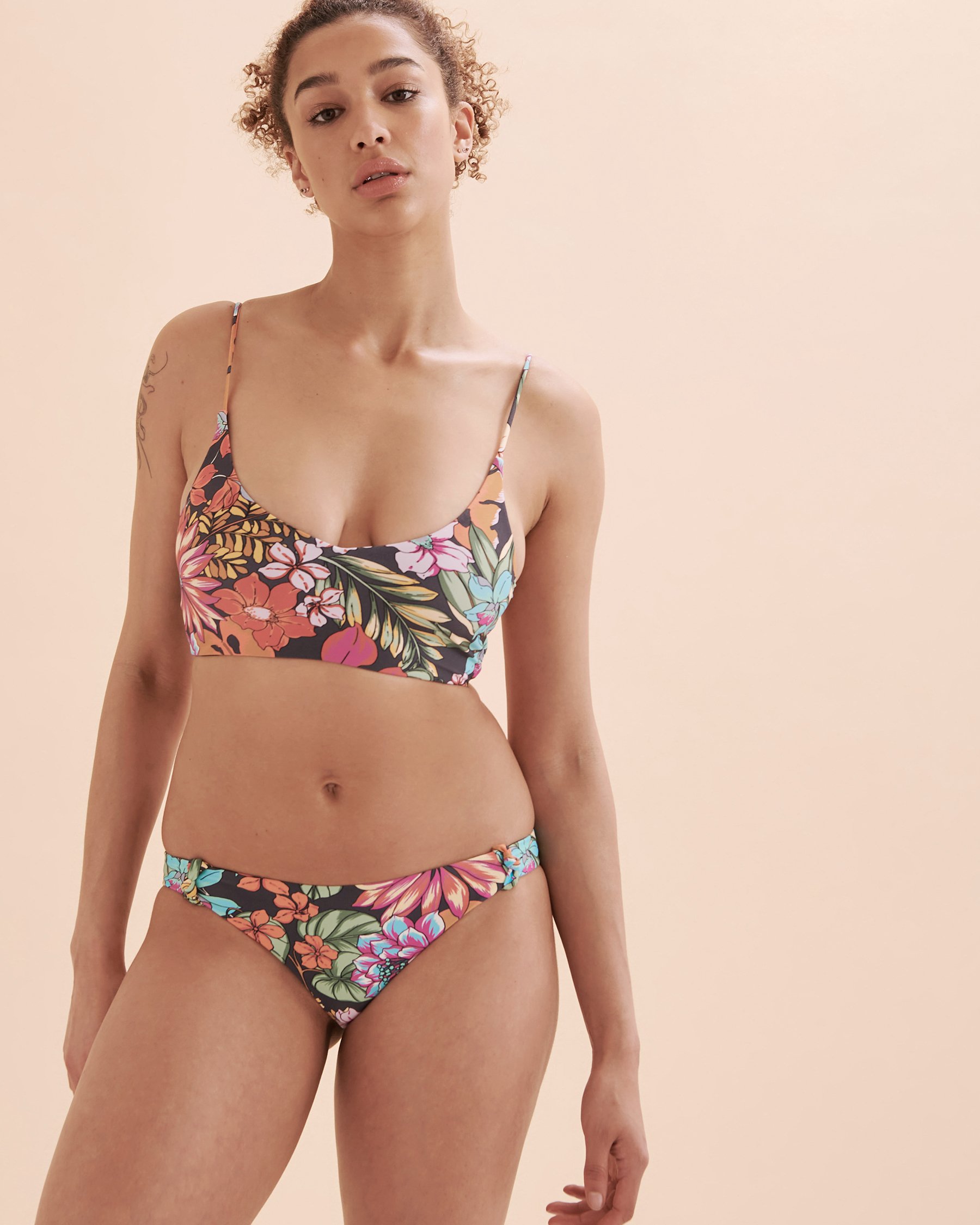O'NEILL Reina Tropical Low Rise Bikini Bottom Tropical flowers and stripes SU3474006B - View4