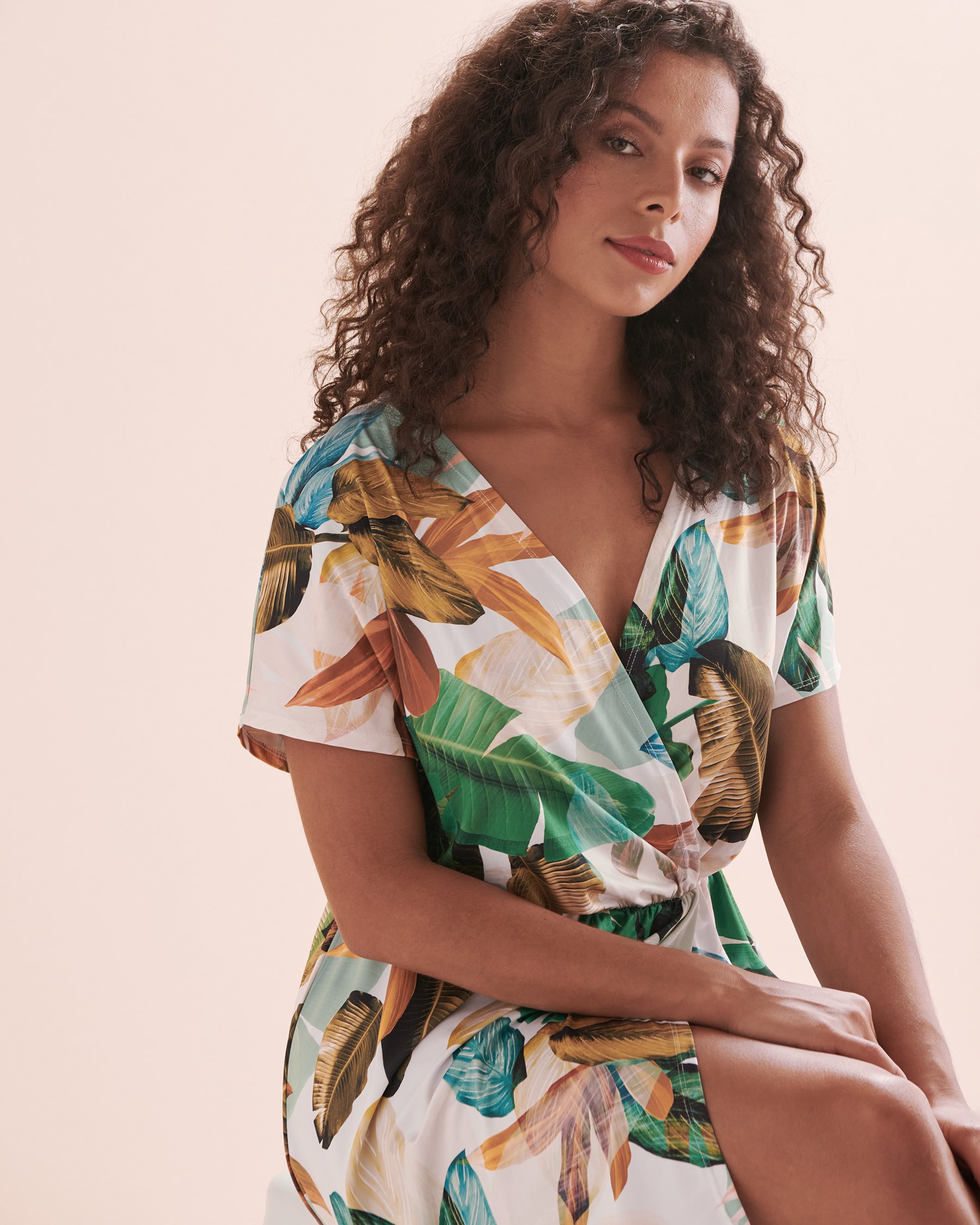 EVERYDAY SUNDAY Robe courte cache-coeur Pacific Jungle Imprimé tropical ESBEAW03858 - Voir1