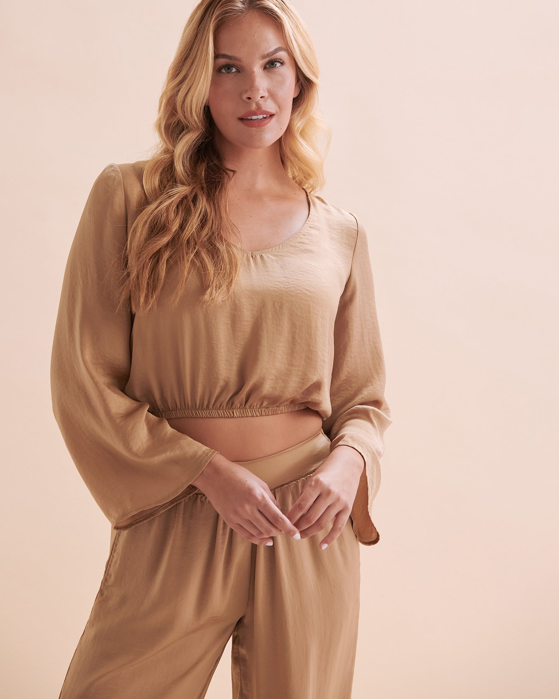 SANTEMARE Haut court en satin Sable beige 02100025 - Voir9