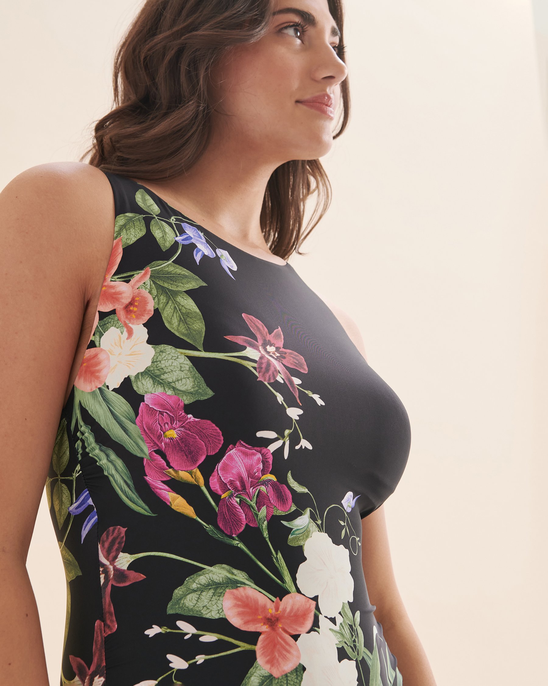 JANTZEN Floral Fantasy Layla High Neck One-piece Swimsuit Black Tropical JZ24047M - View3