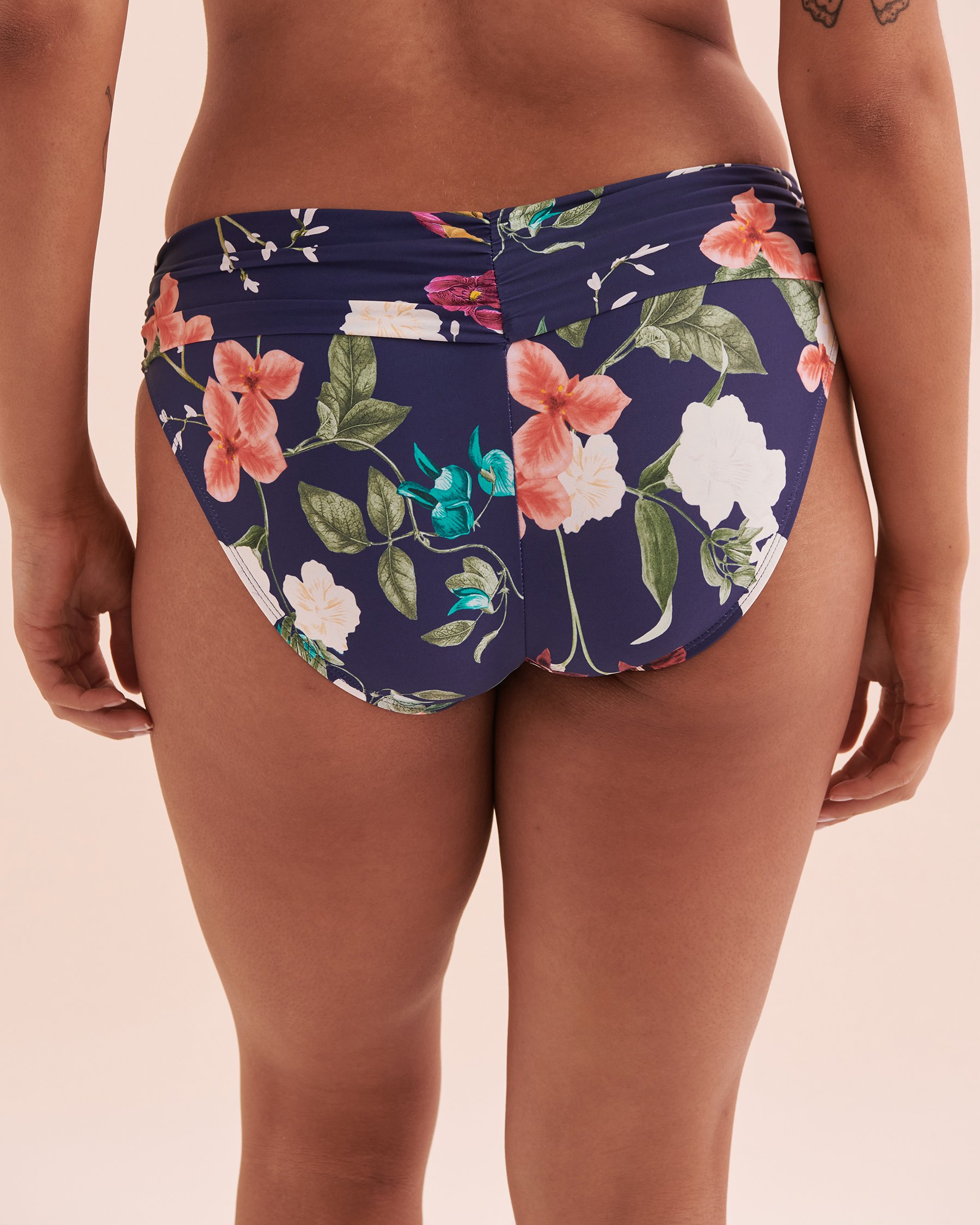 JANTZEN Bas de bikini aux hanches bande de taille pliée Floral Fantasy Floral bleu foncé JZ24261H - Voir2