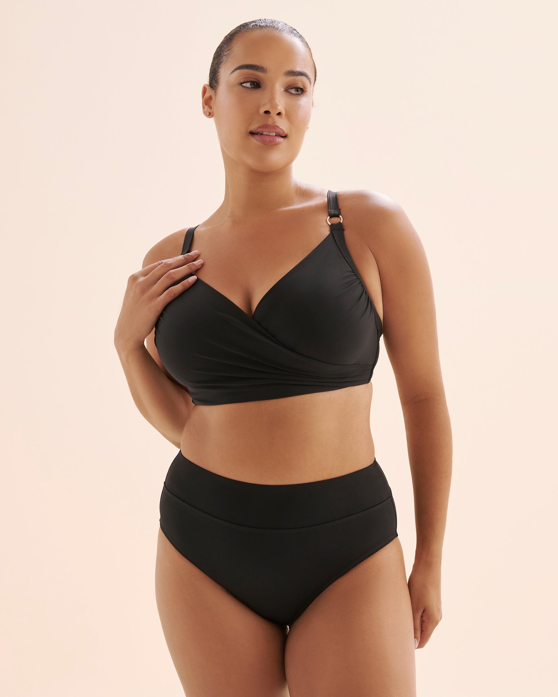 TURQUOISE COUTURE Haut de bikini plongeant bonnet D croisé Noir 01200113 - View1