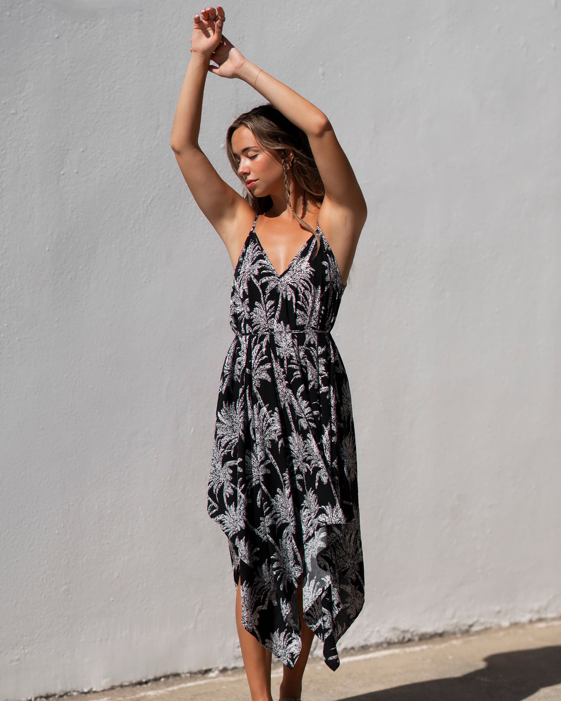 OFF THE BEACH Robe longue sans manches palmiers Imprimé palmiers noirs 02300148 - Voir1