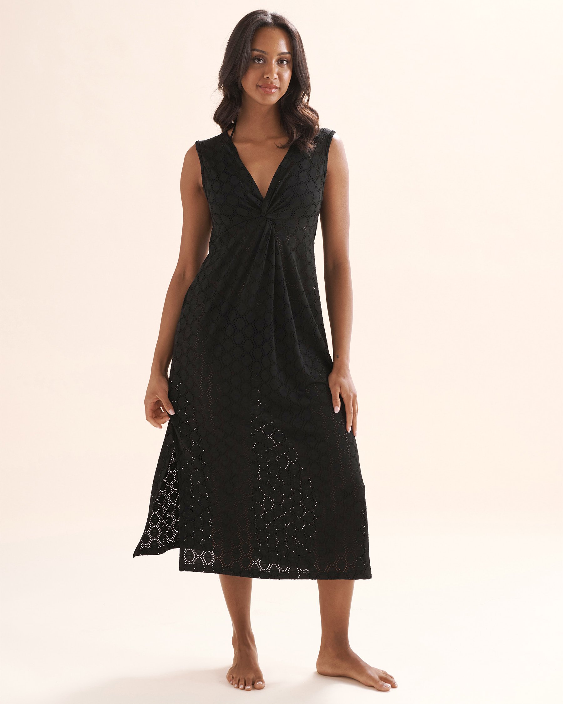 COVER ME Eyelet Sleeveless Maxi Dress Black 25023188 - View1