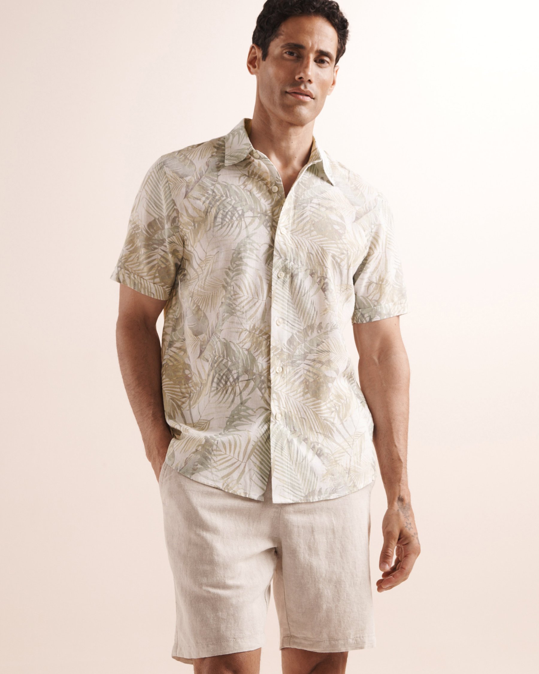 PUBLIC BEACH Chemise en mélange de lin à imprimé feuillage Blanc, beige et vert PB9213BIK - View1