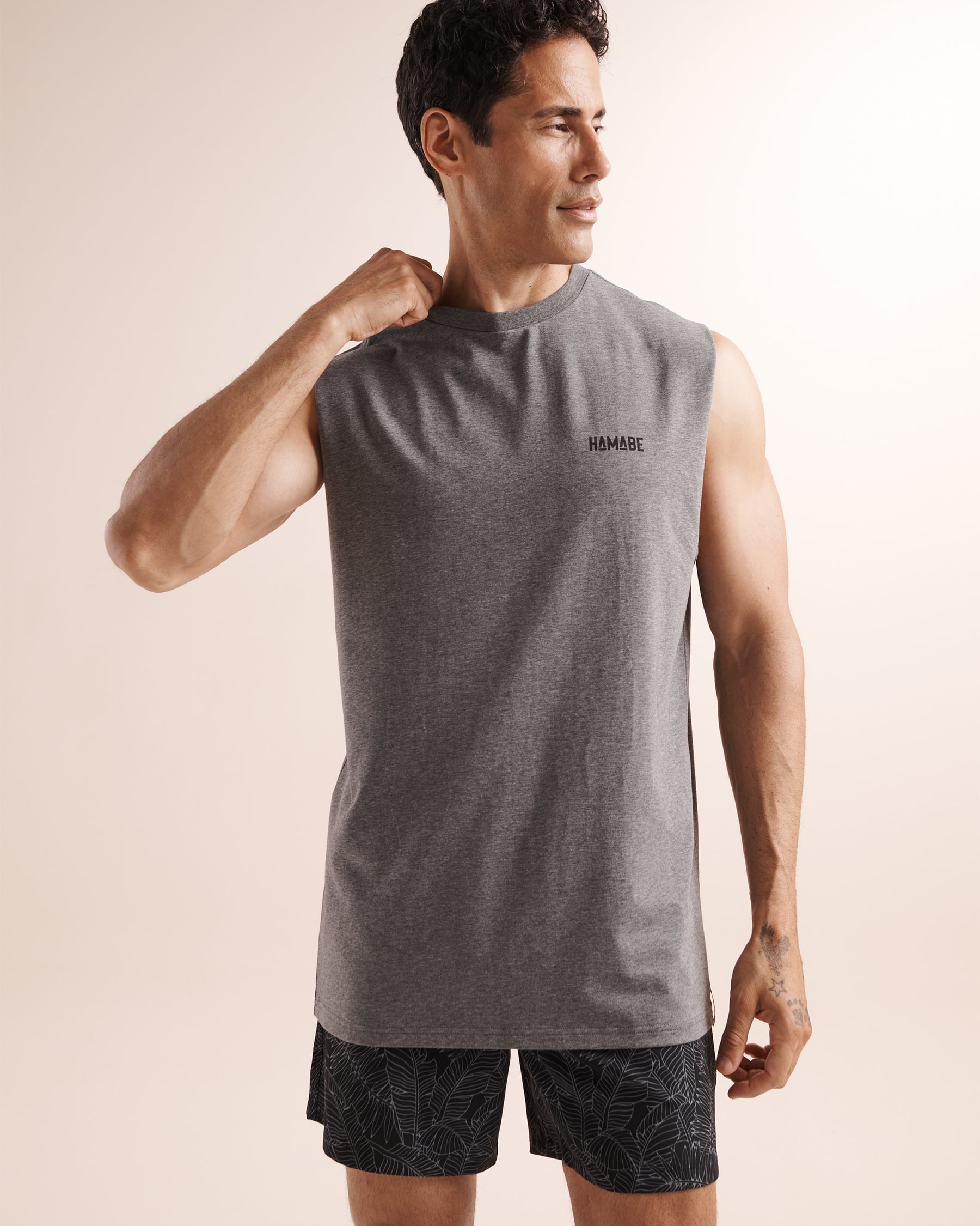 HAMABE Foliage Signature Print Muscle Tank Top Grey and black 04100080 - View1
