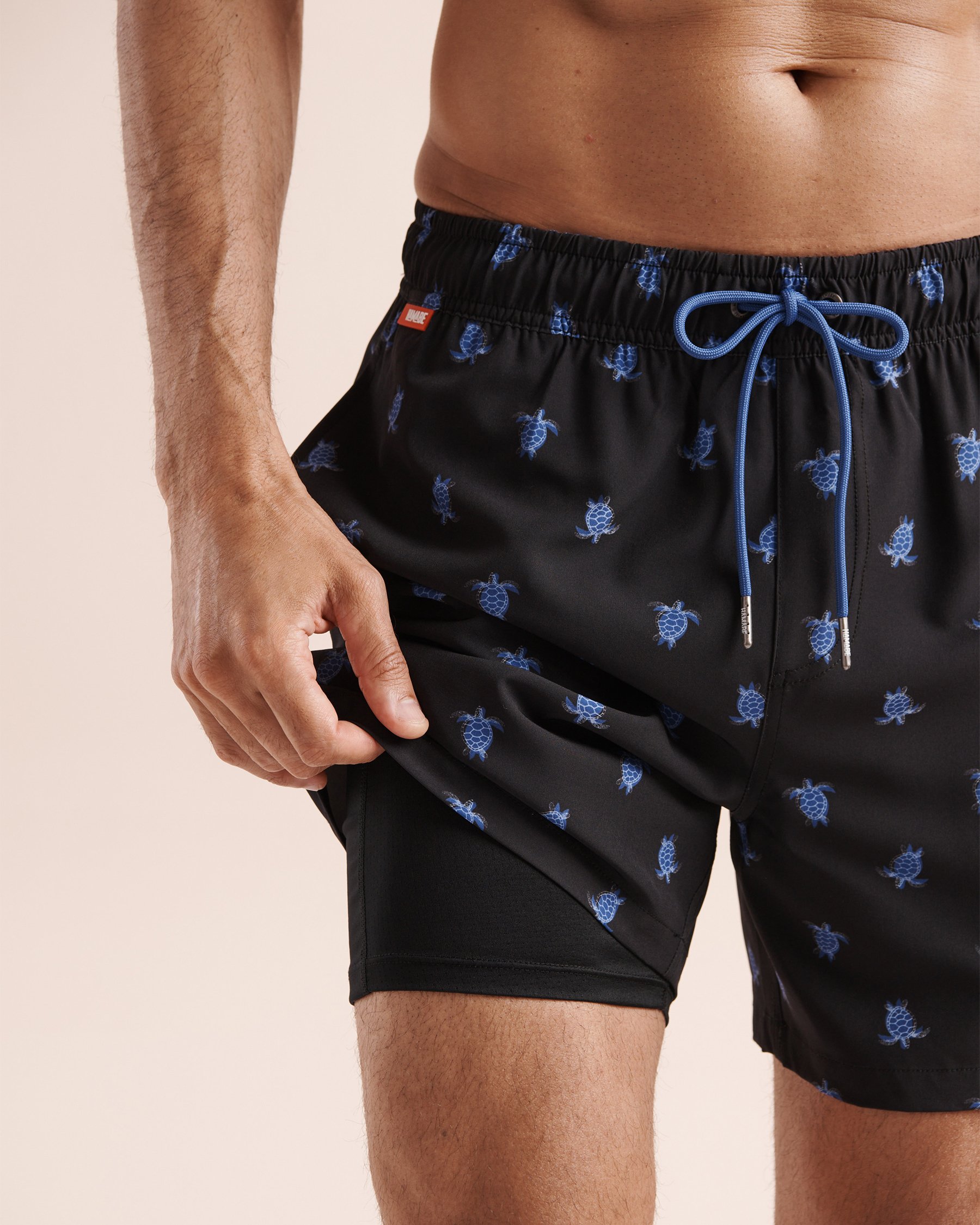HAMABE Turtle Print  5'' Volley Swimsuit With Compression Liner Black and blue 03100093 - View8