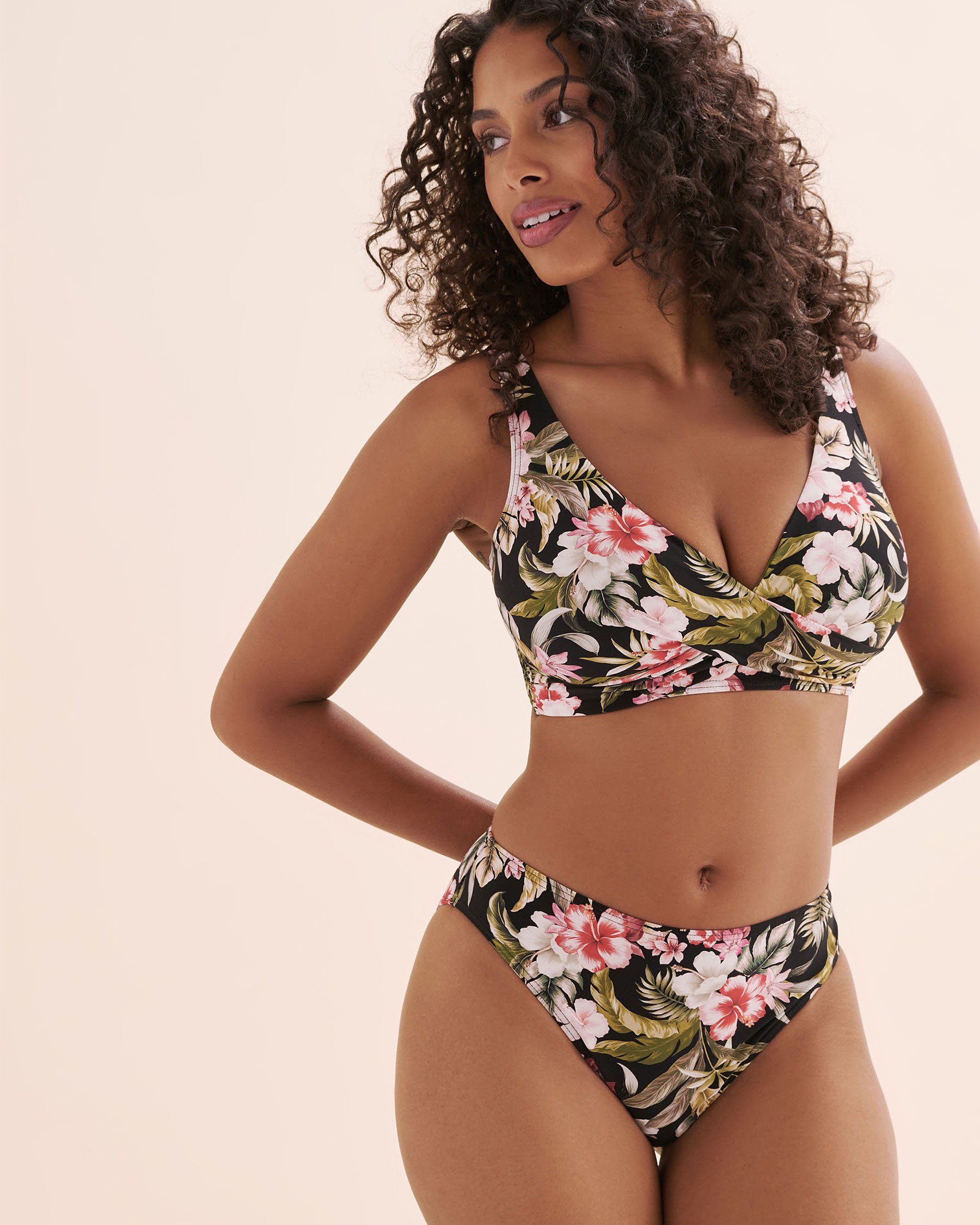 ARTESANDS Tropisian Delacroix D Cup Bikini Top Black AT3711TN - View9