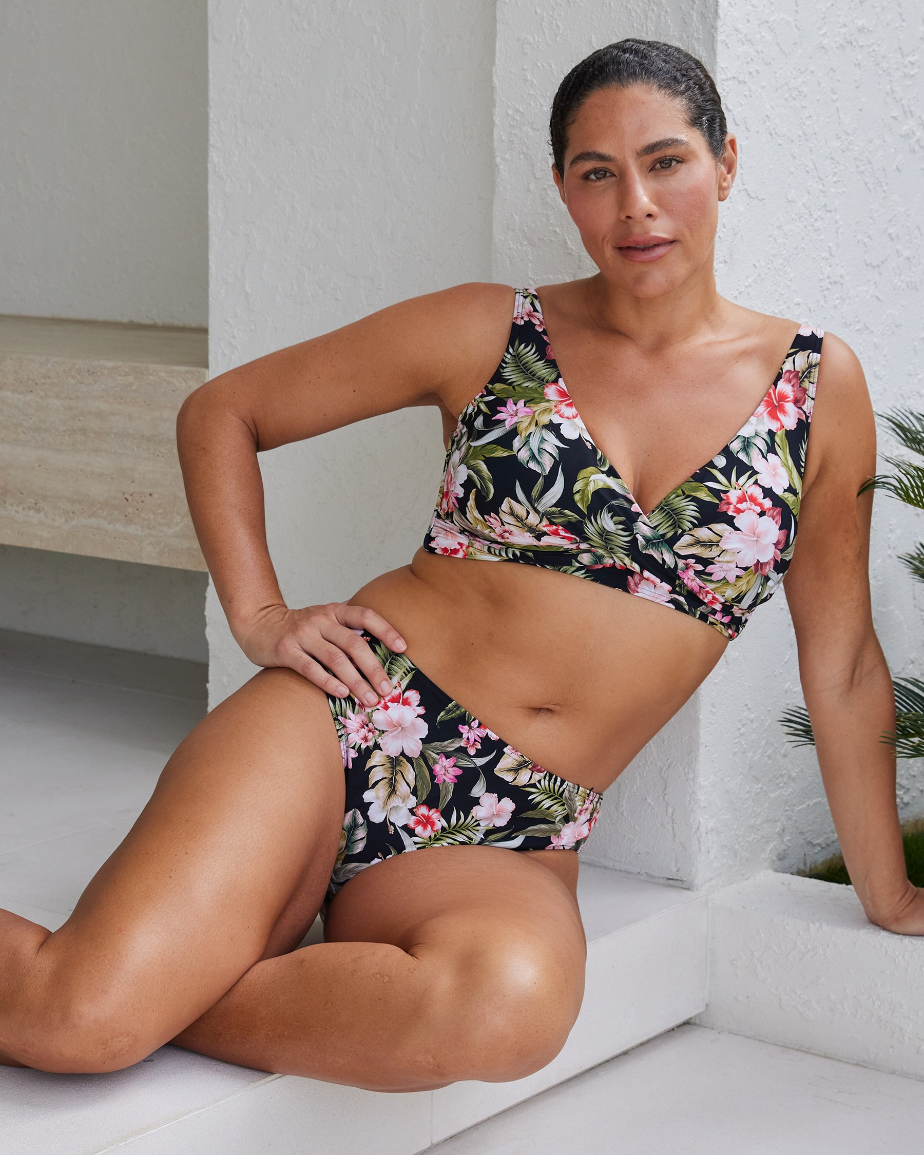 ARTESANDS Tropisian Delacroix Basic Bikini Bottom Black AT4006TN - View1