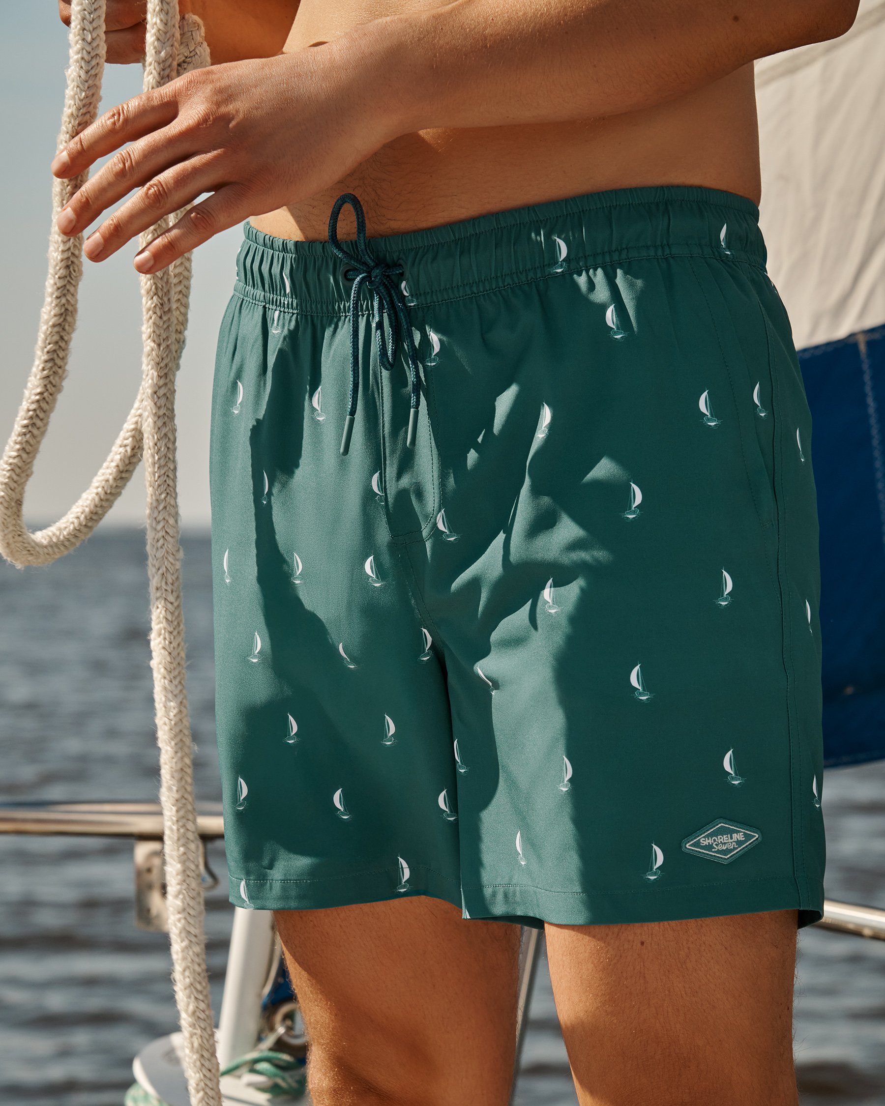 SHORELINE SEVEN Long Liner Volley Swimsuit Green and white 03100067 - View2