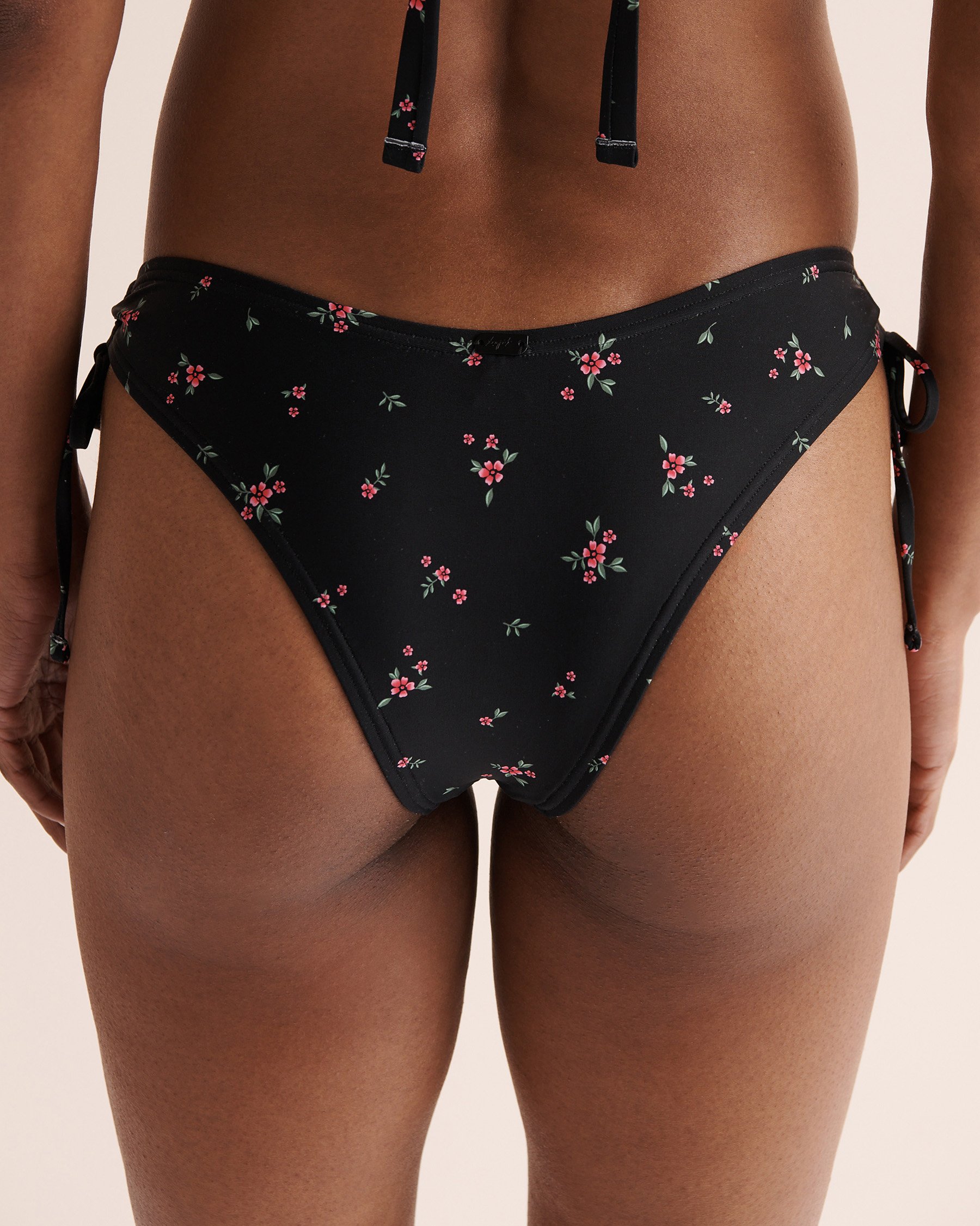 TROPIK Floral Low-Rise Thong Bikini Bottom Black 01300522 - View4
