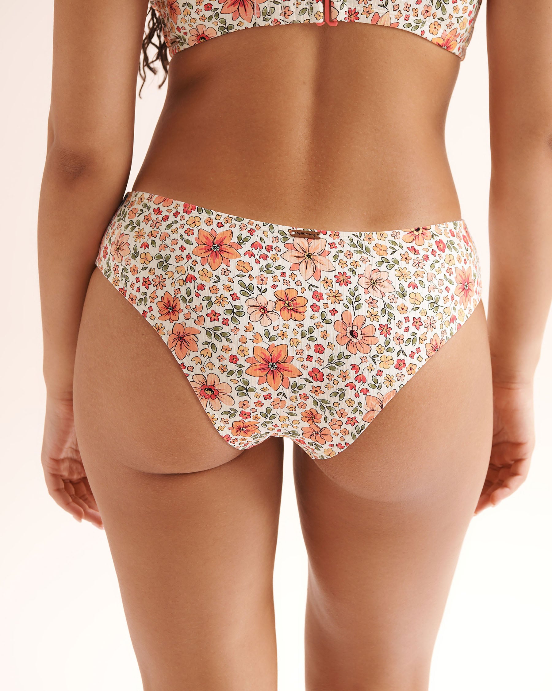 MY BIKINI STORY Bas de bikini taille basse cheeky côtelé floral Blanc 01300577 - Voir4