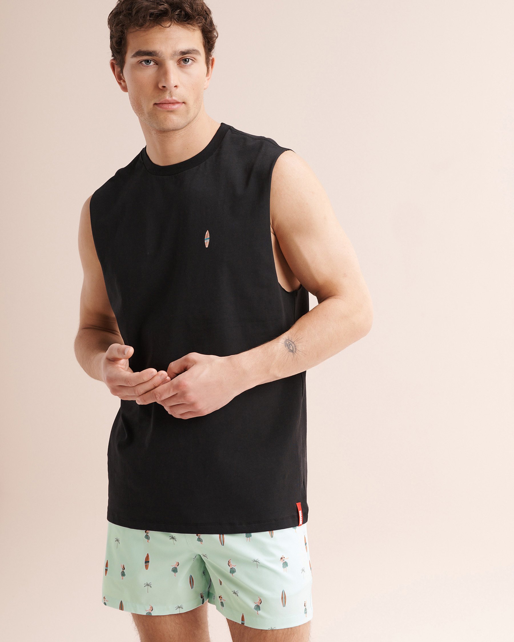 HAMABE Surfboard Crewneck Tank Top Black 04100065 - View1