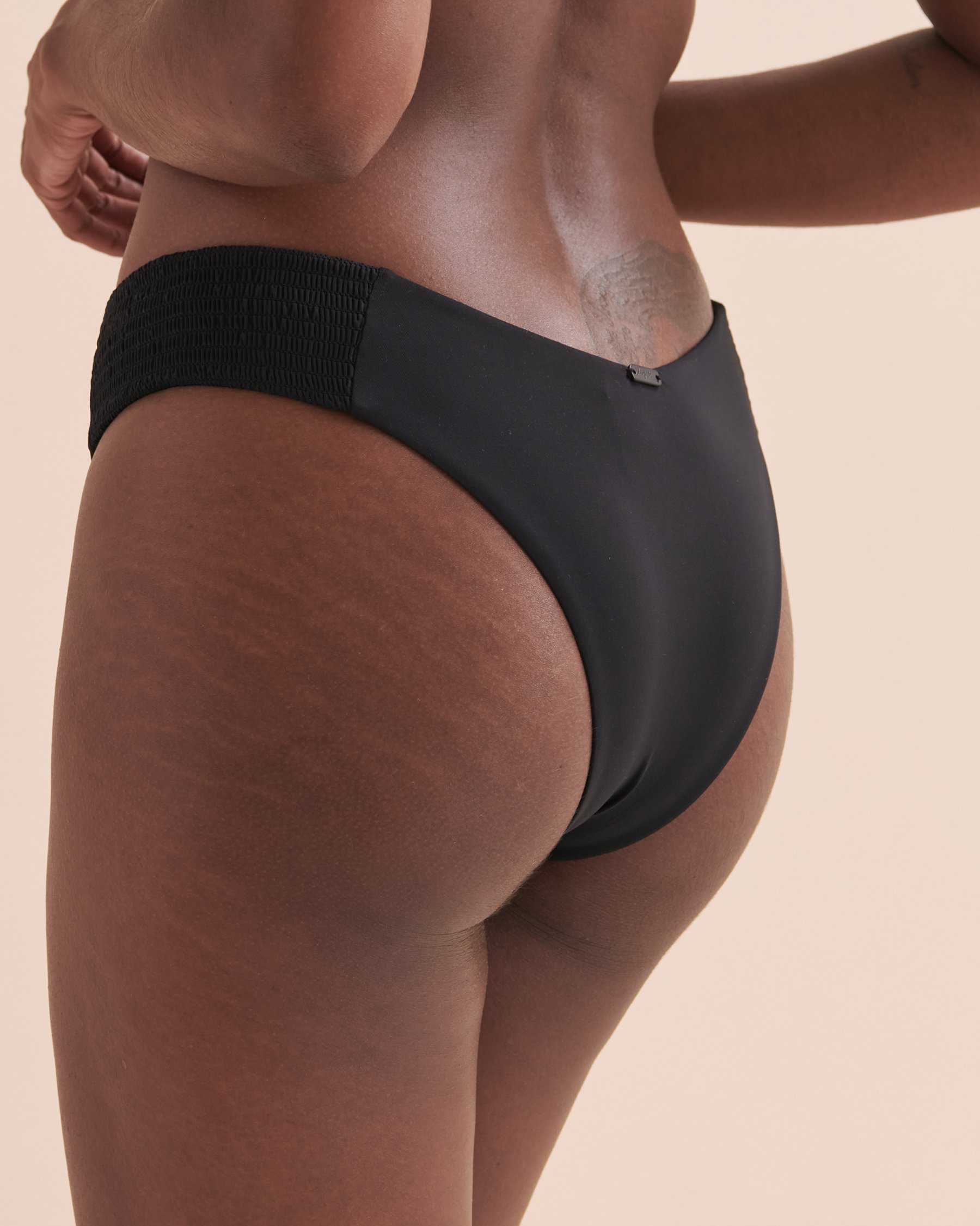 TROPIK Solid Thong Bikini Bottom Black 01300237 - View4