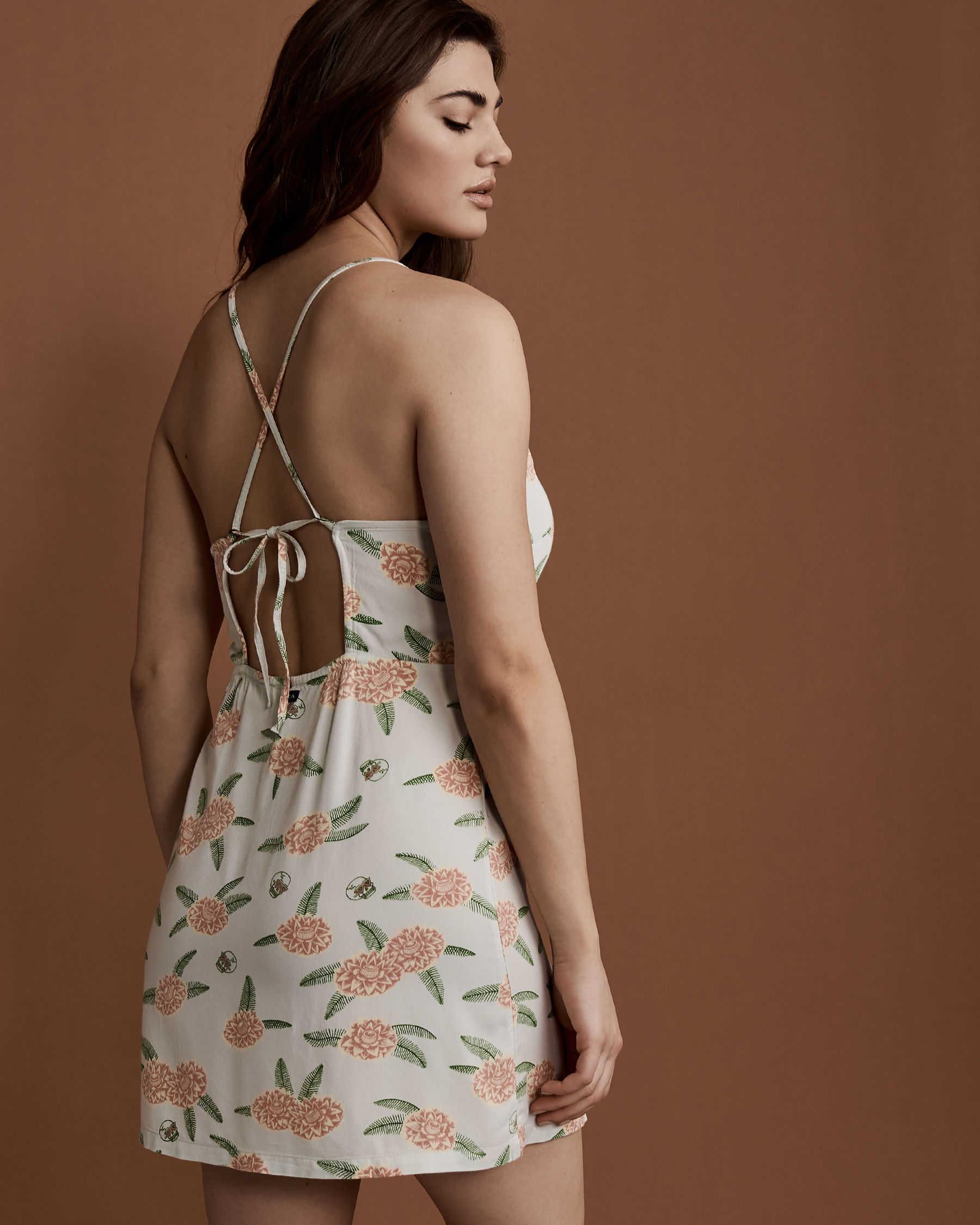 RVCA Robe dos lacé LUKE FLORAL Fleuri AVJWD00170 - Voir2