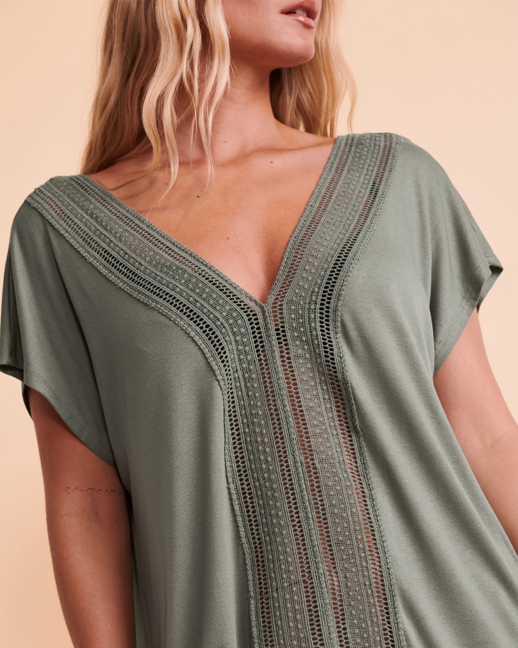 TURQUOISE COUTURE Crochet Detail Poncho Khaki 02400008 - View3