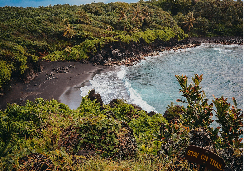 The black sand beaches of Maui in Hawaii, United States. Image by Alyssa McIntyre on Pixabay.