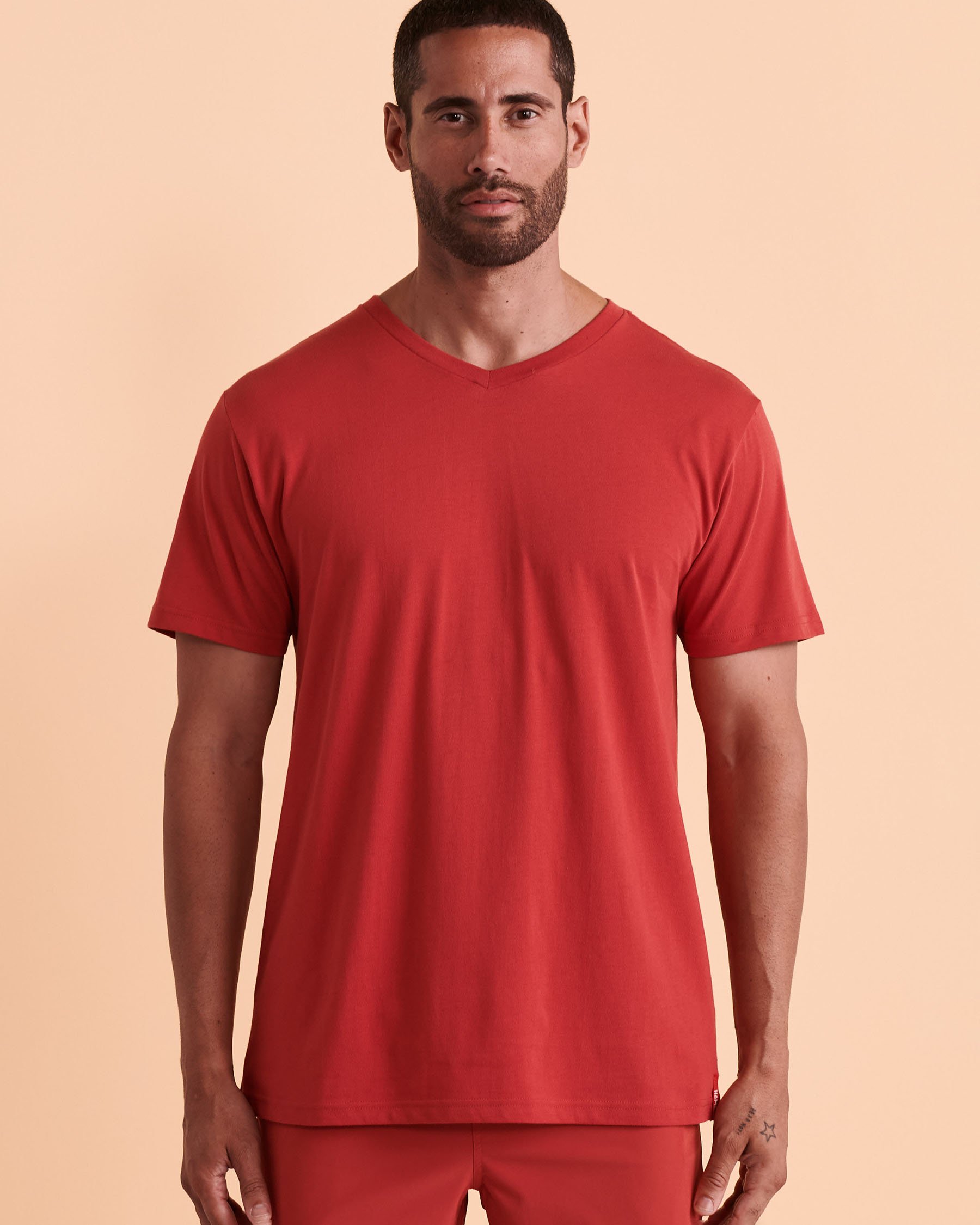 HAMABE V-neck T-shirt Red 04100005 - View3