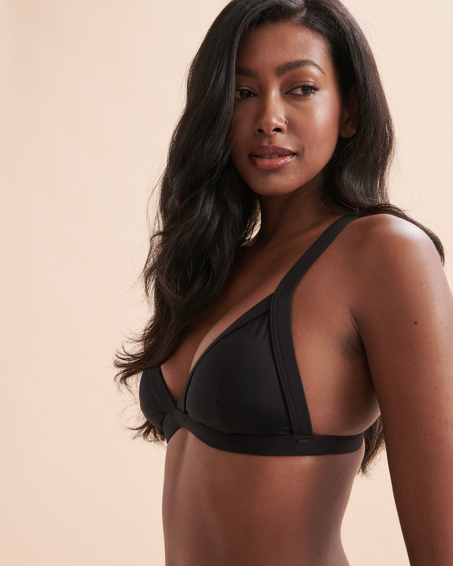 EVERYDAY SUNDAY Sporty Beach Triangle Bikini Top - Black