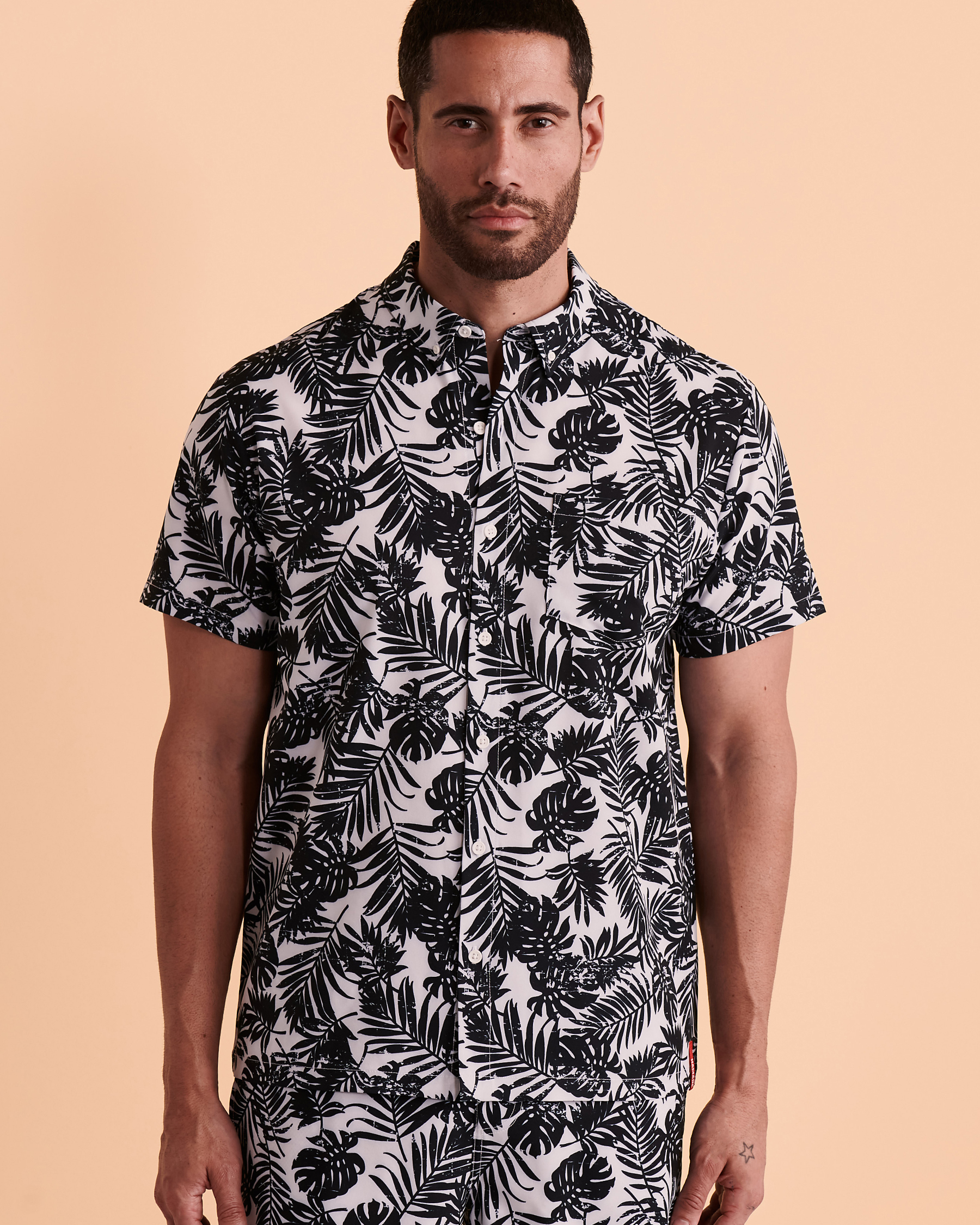 HAMABE Short Sleeve Button-down Shirt Black tropical leaves 04100010 - View4