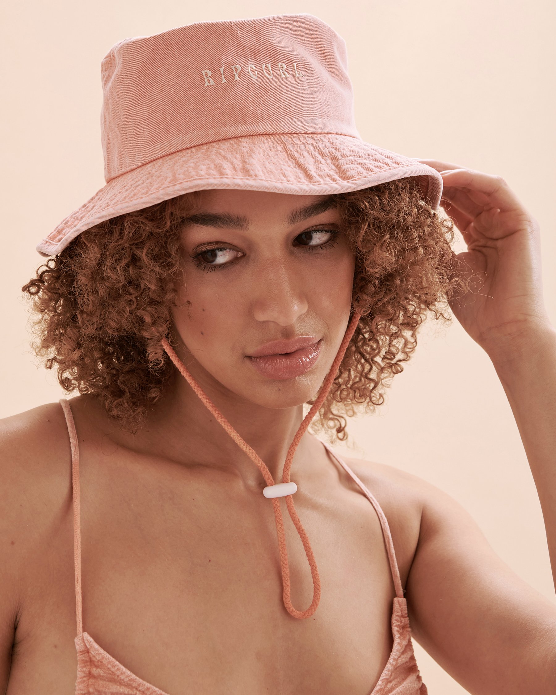 RIP CURL Washed UPF Bucket Hat - Coral