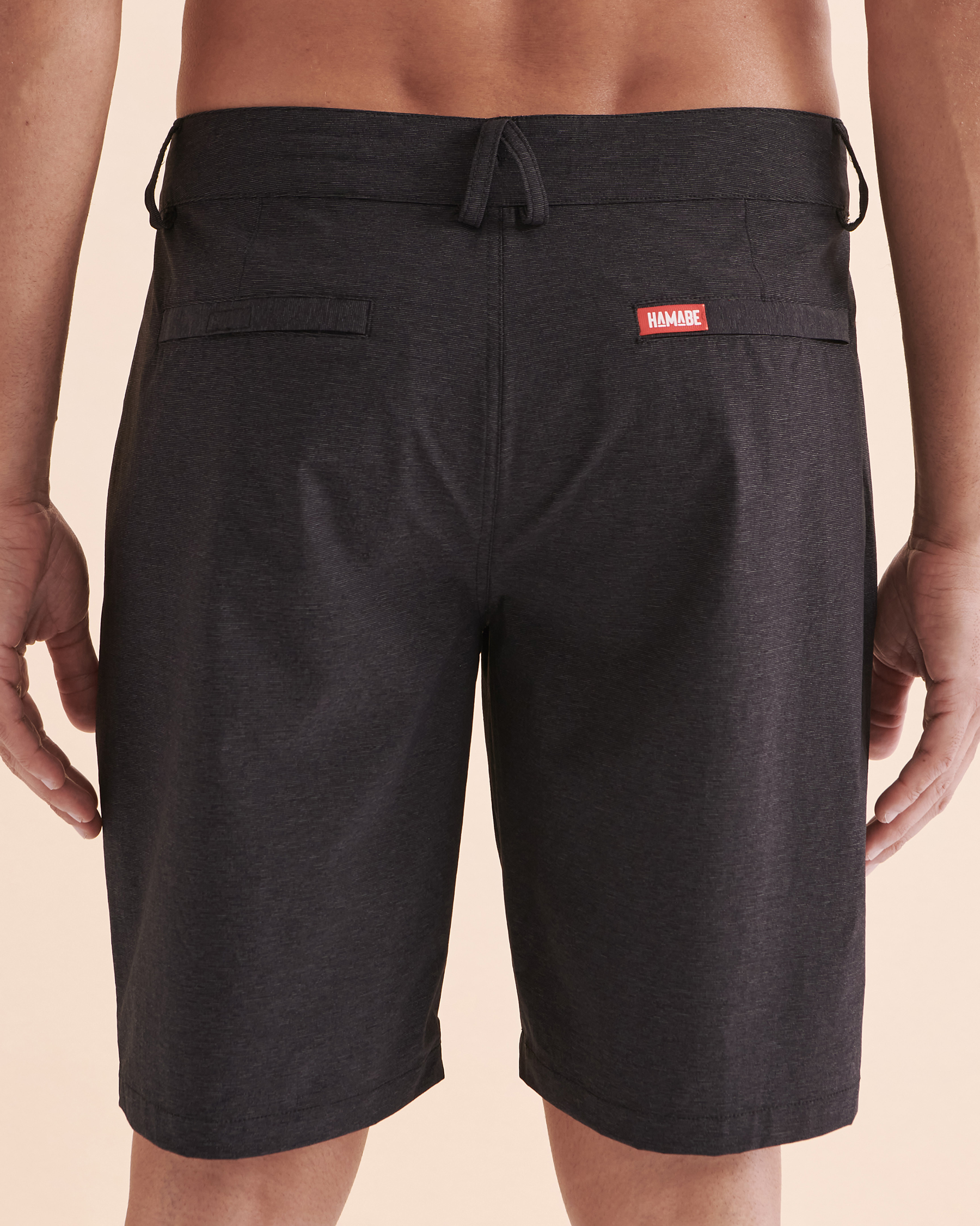 Black hybrid shorts 2025