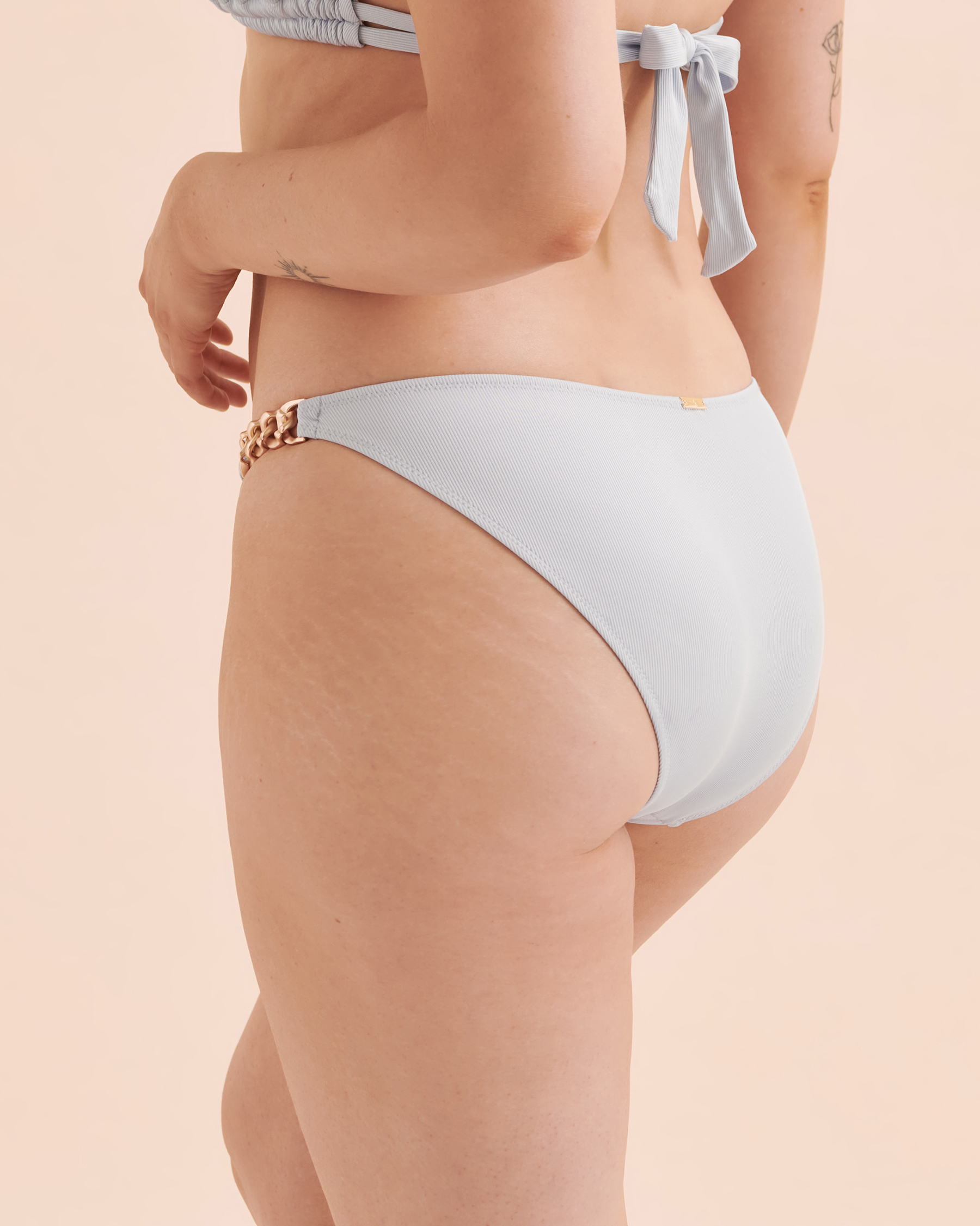 Bas de bikini bresilien a anneaux dores