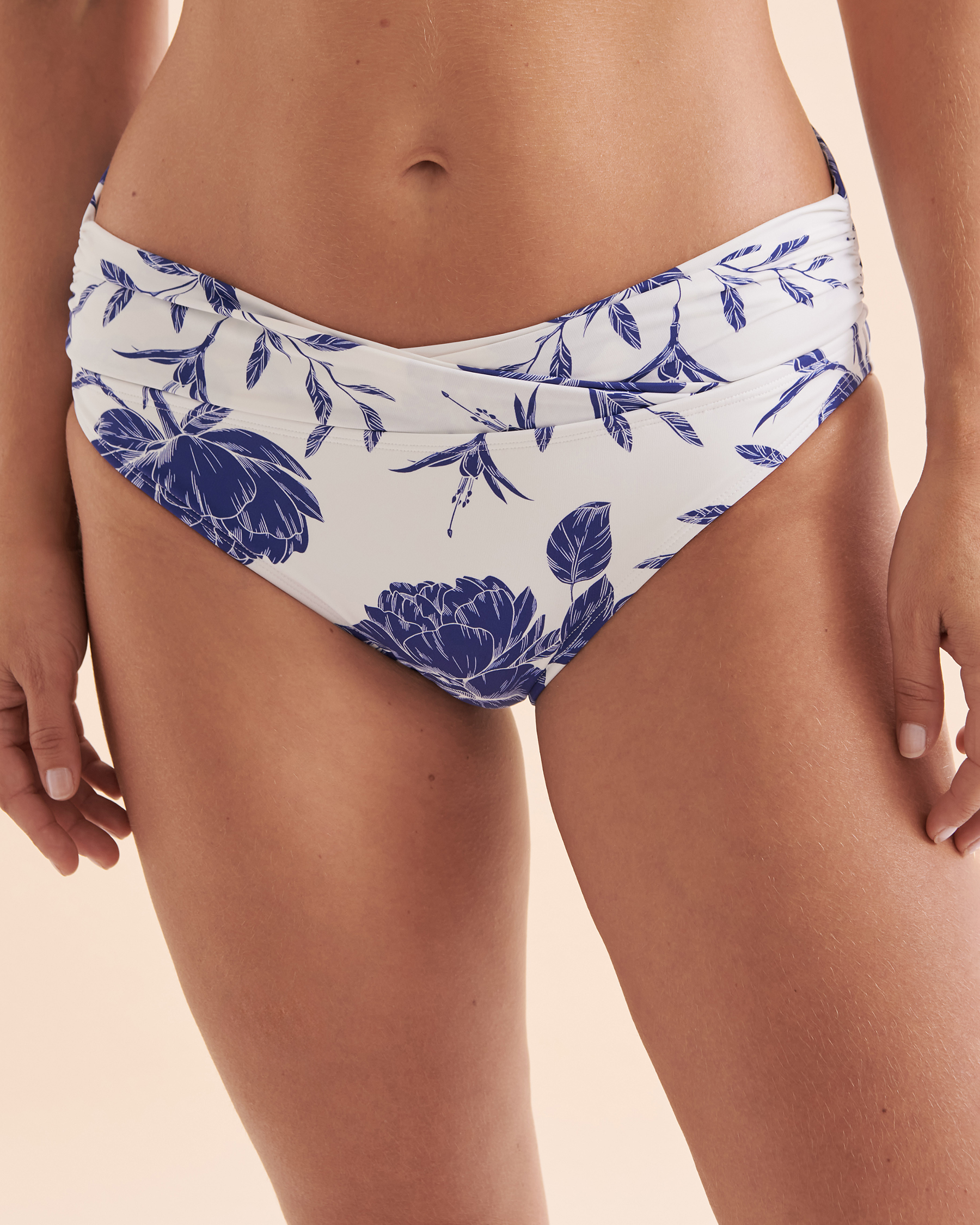 TURQUOISE COUTURE Bas de bikini bande de taille pliée Floral Fleurs bleues et blanches 01300271 - Voir2