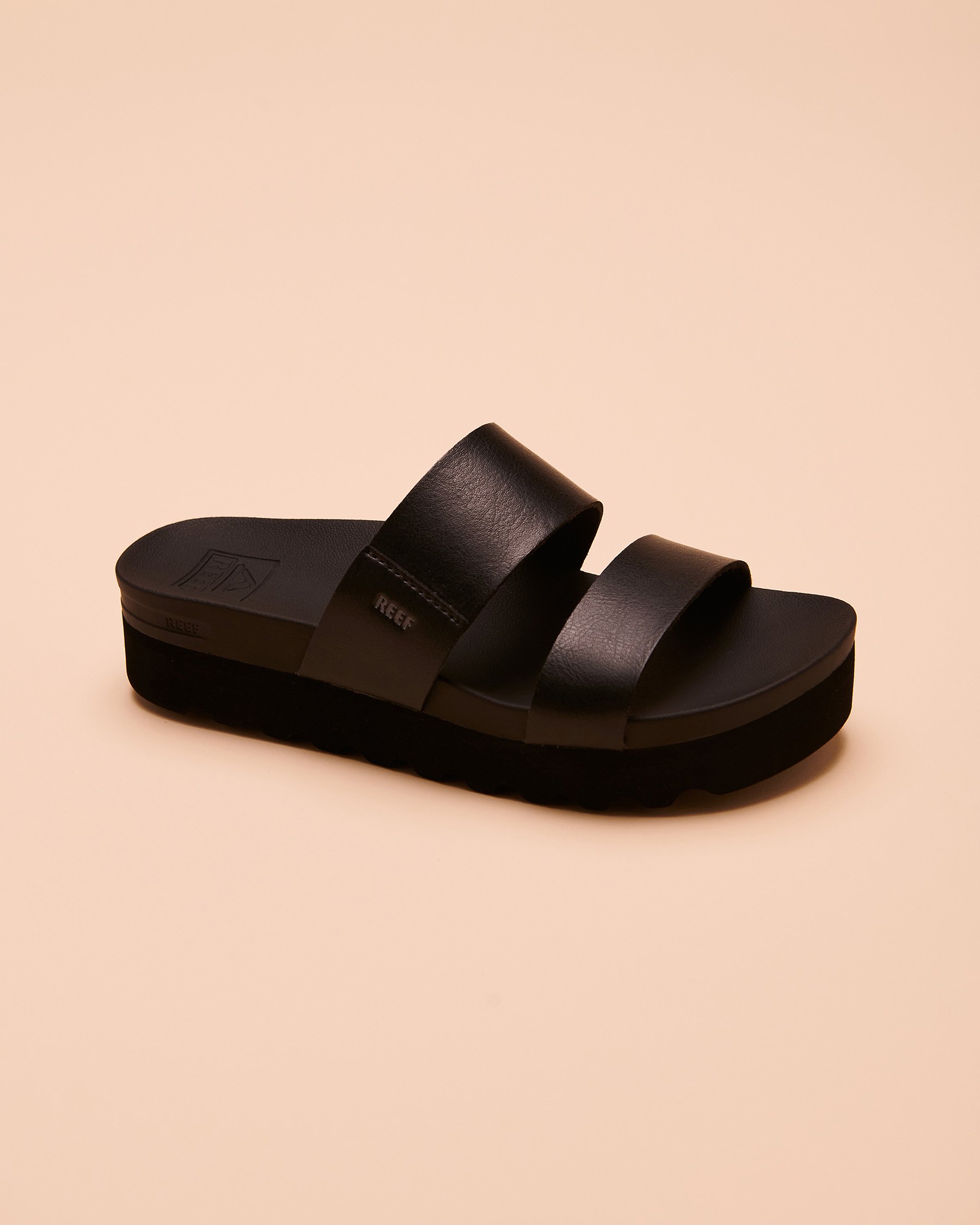 New hotsell reef sandals